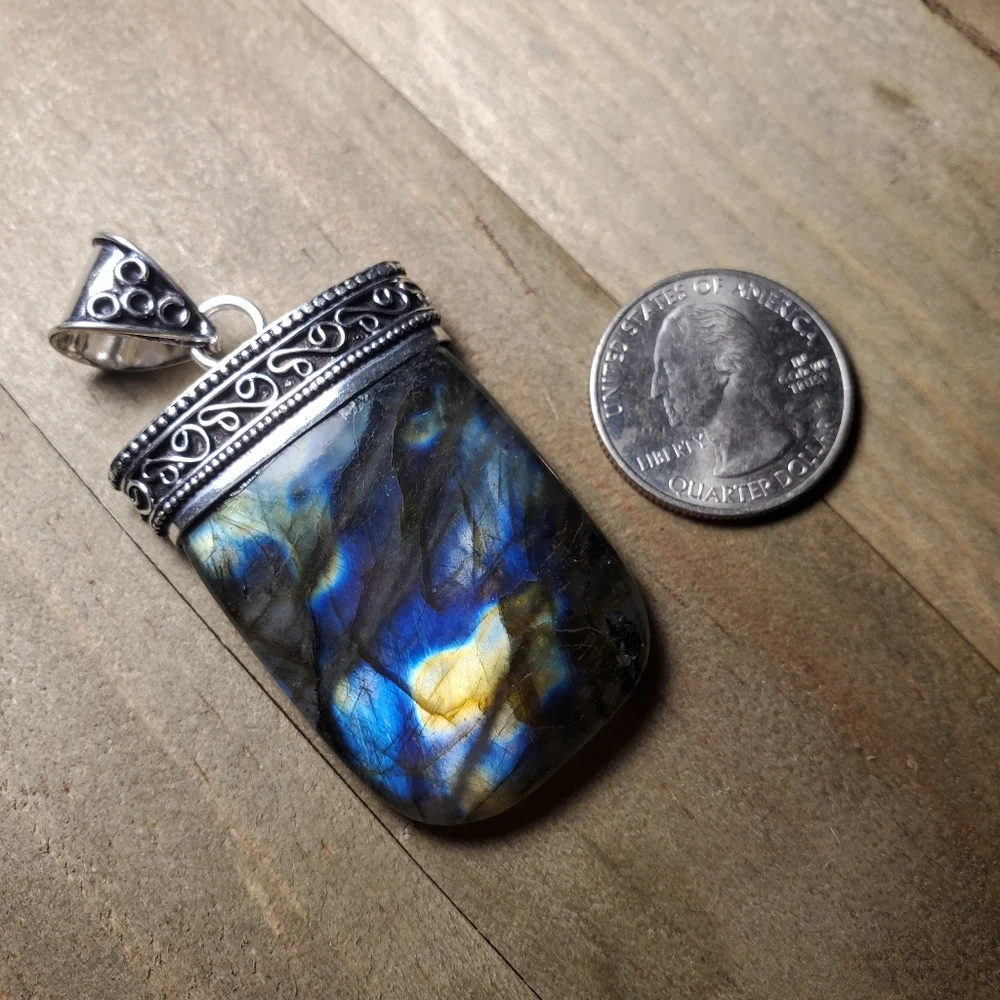 Firey labradorite slab pendant - Picture 2 of 7